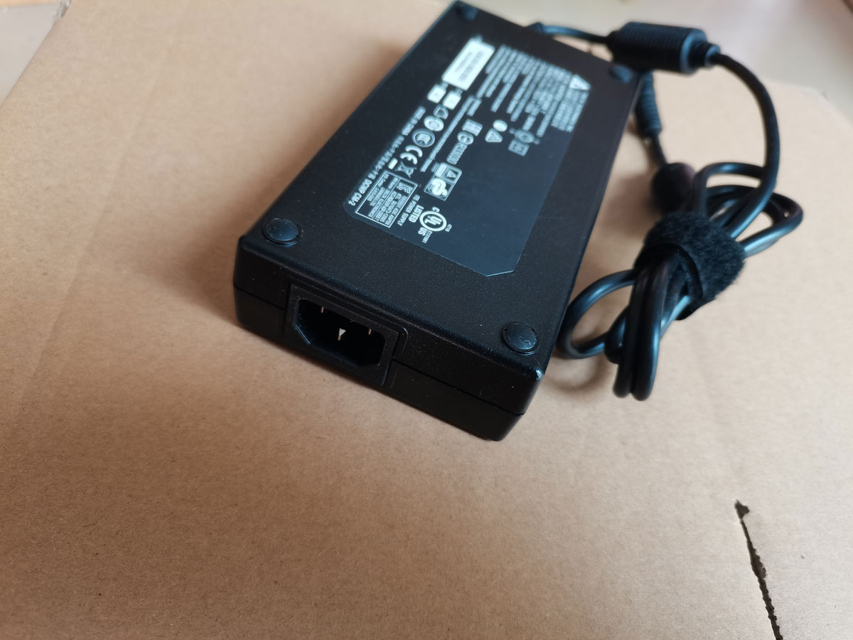 OEM Delta 230 Вт 19,5 В 11,8 А – обзор и цена Pc Gaming Msi